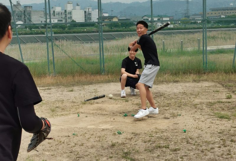 【新居浜校】体育の授業でソフトボールをしました！